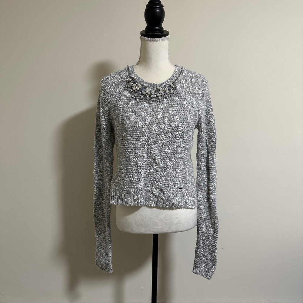 Abercrombie & Fitch - Sweater with Necklace